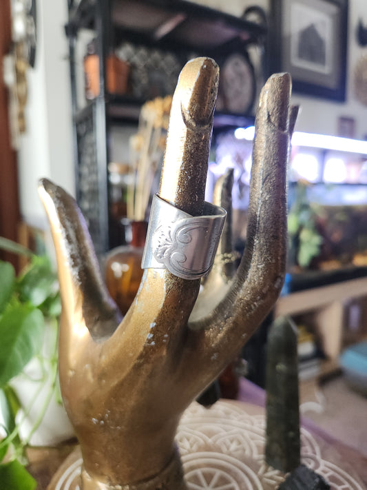 Silver Plated Spoon Ring Shield• Upcycled Spoon Ring • Vintage Silver Spoon Ring •Unisex Gifts • size 8