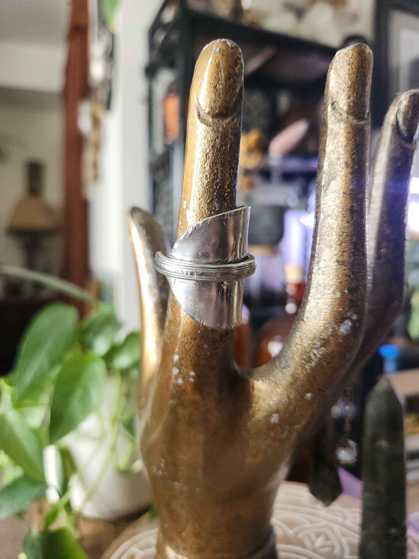 Silver Plated Spoon Ring Shield• Upcycled Spoon Ring • Vintage Silver Spoon Ring •Unisex Gifts • size 7.5