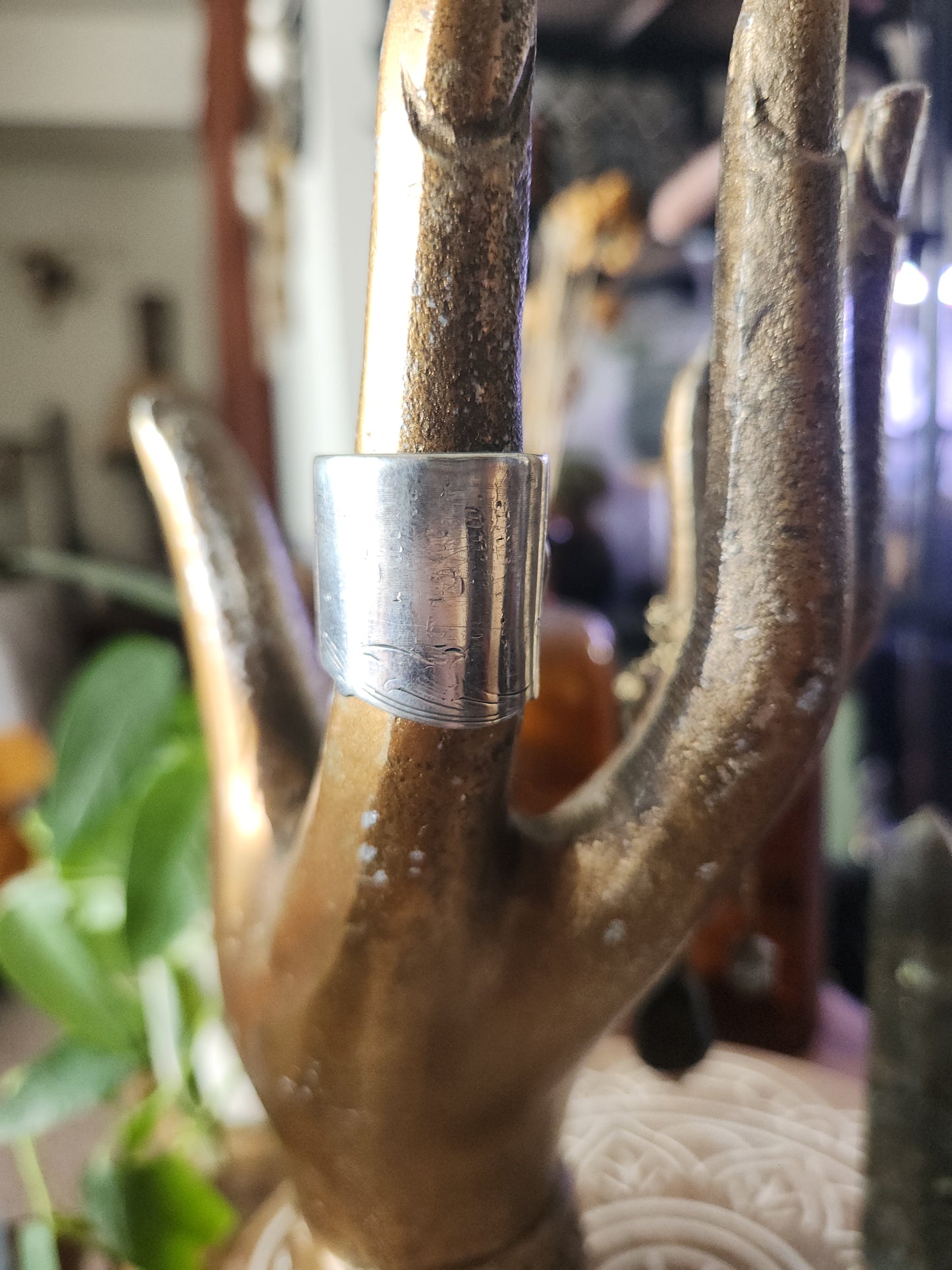 Silver Plated Spoon Ring Shield• Upcycled Spoon Ring • Vintage Silver Spoon Ring •Unisex Gifts • size 8