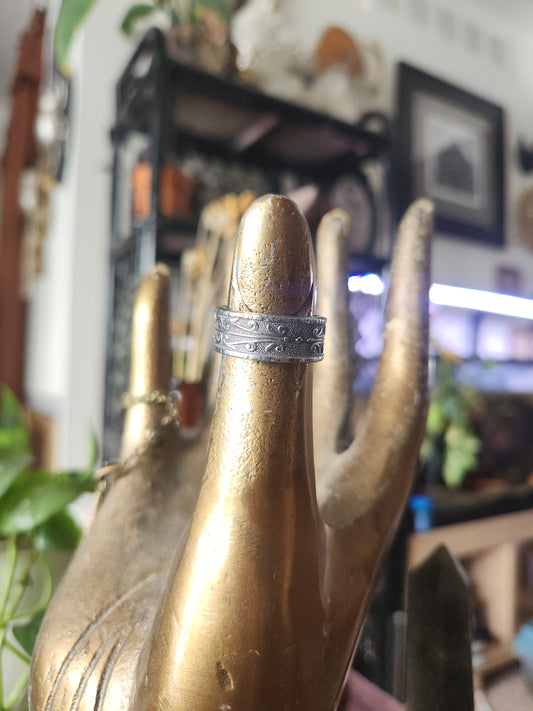 Stainless Steel Thumb Shield • Upcycled Spoon Ring • Hypoallergenic Ring • Unisex Gift Handcrafted Spoon Ring • size 8.5