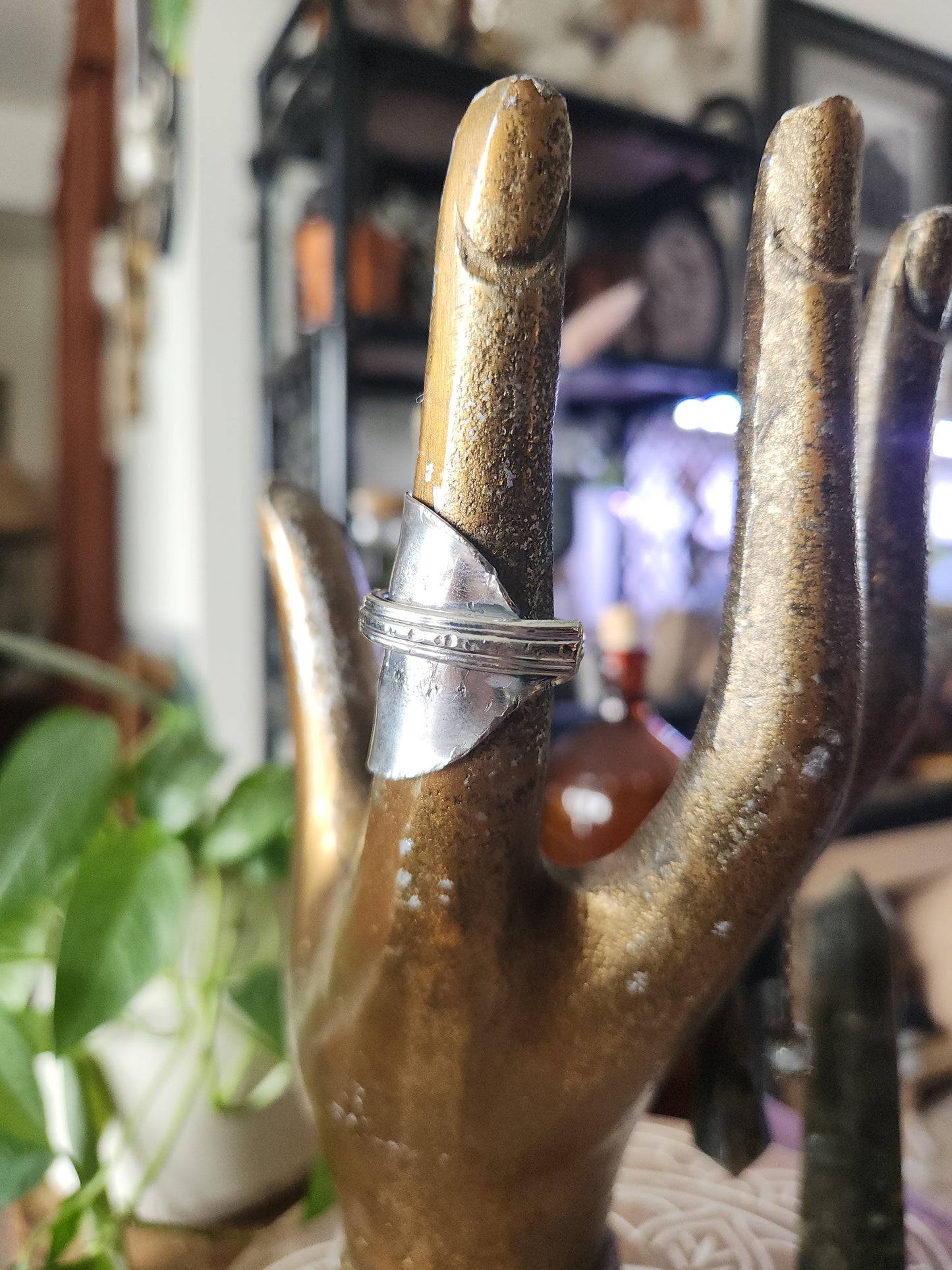 Silver Plated Spoon Ring Shield• Upcycled Spoon Ring • Vintage Silver Spoon Ring •Unisex Gifts • size 8