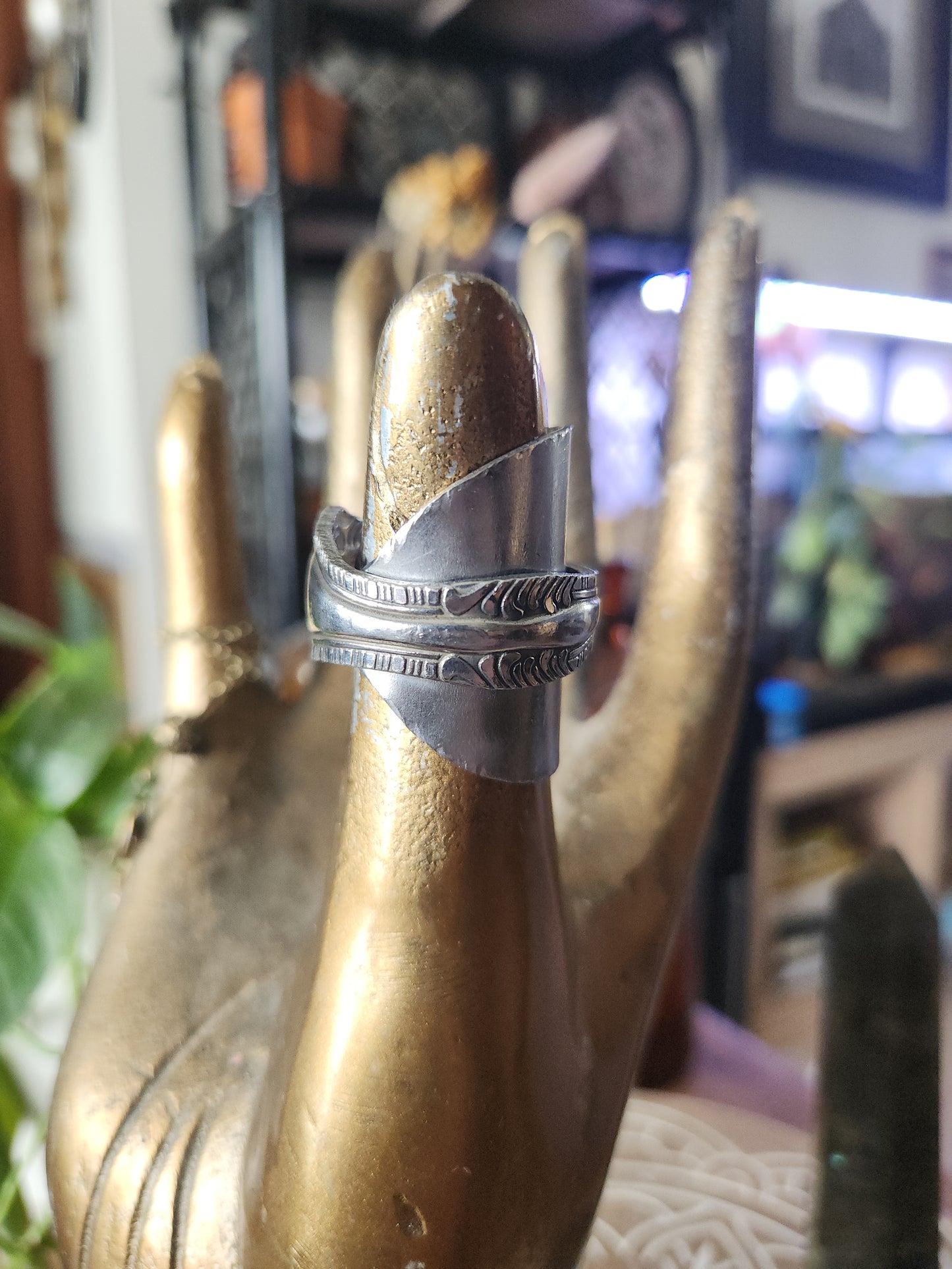 Stainless Steel Spoon Ring Shield • Upcycled Spoon Ring • Hypoallergenic Ring • Unisex Gift Handcrafted Spoon Ring • size 8.5